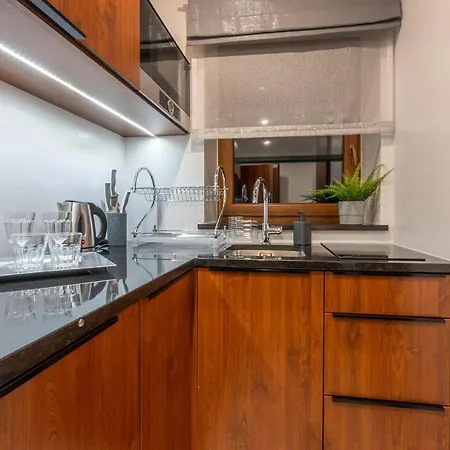 Apartment Secret *